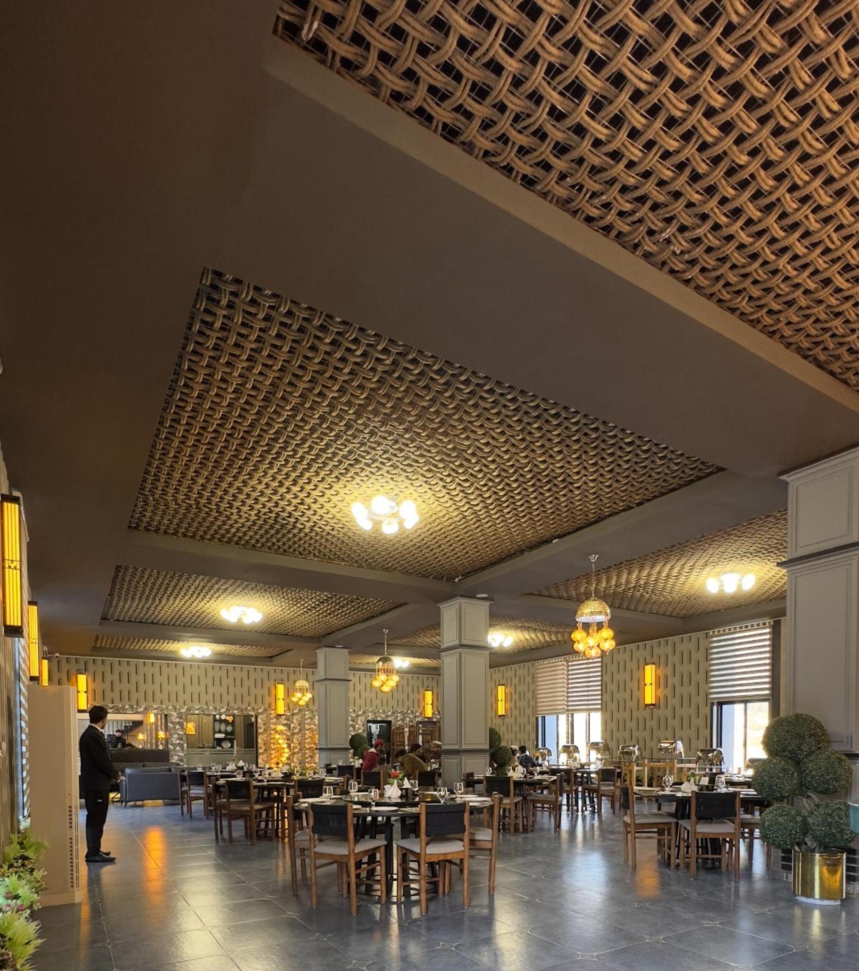 Iyi Luxury Inn Swat Saidu Sharif Exterior photo